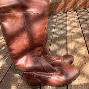 Knee high boots, womens 11M. Excellent condition